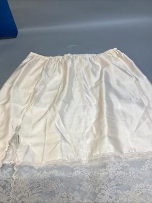 Vintage Light Peach Half Slip With Floral Lace - Medium Item image 3