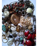 SCRAP / CRAFT COSTUME JEWELRY FOR PROJECTS OR CRAFTING: Earrings, Beads,... - £13.62 GBP