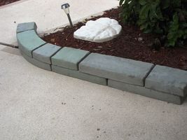 GE-7000 Garden Edging Lawn Landscape Molds (4) Make Stacked Concrete Walls Too image 5