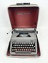 Royal Quiet De Luxe Manual Portable Typewriter model late 1940s and 1950s - $79.19