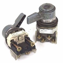 LOT OF 2 ALLEN BRADLEY 800T-HG11 SELECTOR SWITCHES SER. T, 2 POSITION, 8... - $75.00