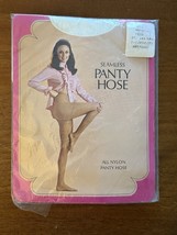 VTG Rexham 70s Seamless Pantyhose Nurse White Fits 5 Ft To 5&#39;8 &amp; 105 To ... - $327.98 MXN