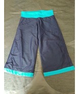 Lululemon Cropped Capri Wide Flare Leg Blue with Mesh Yoga Stretch Pants Size 4 - $27.65