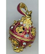 Russian Fake Reddish Pendant B/L With/Gold Circle Patterns, Band And Cry... - $32.61