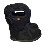Bogs kids waterproof pull on rain boots toddler Size 4 black camo - $458.40 MXN