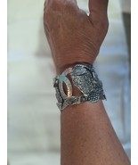 Silver Toned Leaves Hammered Style Open Cuff Bangle Bracelet Avon? Vintage  - $13.72 CAD