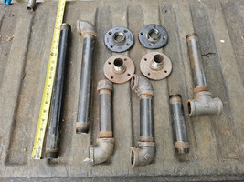 24JJ58 ASSORTED 1&quot; IRON PIPE FITTINGS: NIPPLES, ELBOWS, FLANGES, TEE, CA... - £29.37 GBP