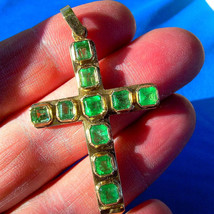 Earth mined Emerald Deco Cross Pendant Elegant Solid 18k Gold Medallion Gift - €10.671,89 EUR