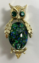 Vintage 2 in Green Blue Chip Rhinestone Gold Tone Owl Brooch Pin - £19.77 GBP