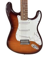 Fender Guitar - Electric Stratocaster Burst Right handed 473101 - $11,960.10 MXN