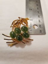 Vintage Brooch Pin Flower w/ 5 Jade Stones &amp; Wound Wire Leaves - £16.85 GBP