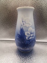 Vintage Bing And Grondahl B&amp;G Denmark Flowers 5 1/2&quot; Vase [50] - £27.40 GBP