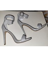 Pretty Dream Pairs Silver Glitter Heels Size 9 - $23.46 CAD