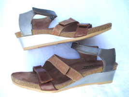 Naot Goddess Leather Sandals Colorblock Brown Mirror Silver Metallic Size 40 / 9 - £26.57 GBP