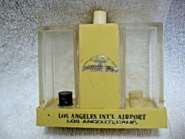 Vintage Collectible Los Angeles International Airport Salt &amp; Pepper Shaker-CALIF - £23.91 GBP
