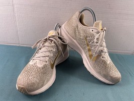 Nike Air Zoom Winflo 5 Women Running Shoes Beige 6M AA7414-008 Trainers Sneakers - $39.42