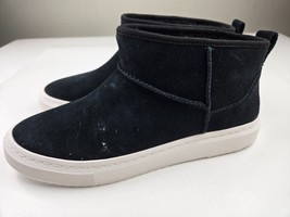UGG Women&#39;s Alameda Mini Boot, size 9.5 - $99.00