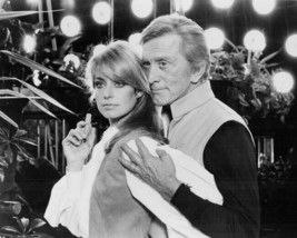 Saturn 3 Farrah Fawcett poses with Kirk Douglas 8x10 inch photo - $10.99