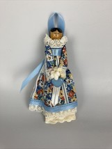 Vtg Handmade Clothes-Pin Doll Ornament White Blue Floral Lace Cottage Dr... - $279.58 MXN