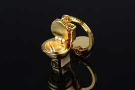 Gold Toilet Key Ring 1pc,gift keychain,Birthday Party Souvenirs Gift Favors - $5.06 CAD