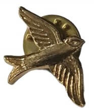 Bird Pin Badge - $79.38 MXN