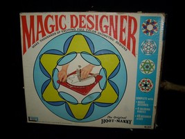 VINTAGE 1967 MAGIC DESIGNER SPIROGRAPH HOOT NANNY KIT STENCIL DRAWING PI... - £36.49 GBP