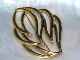 Estate MONET Signed Large Cut-Out Swirly Goldtone Leaf Pin Brooch – marked on - $12.19