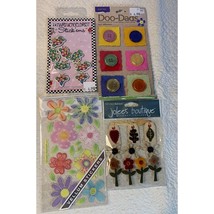Scrapbooking Flower And Buttons Embellishments - New - £6.97 GBP