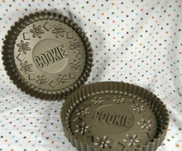 Set of 2 Chicago Metallic Cookie Tart Pans Round Metal Baking Molds - $20.00