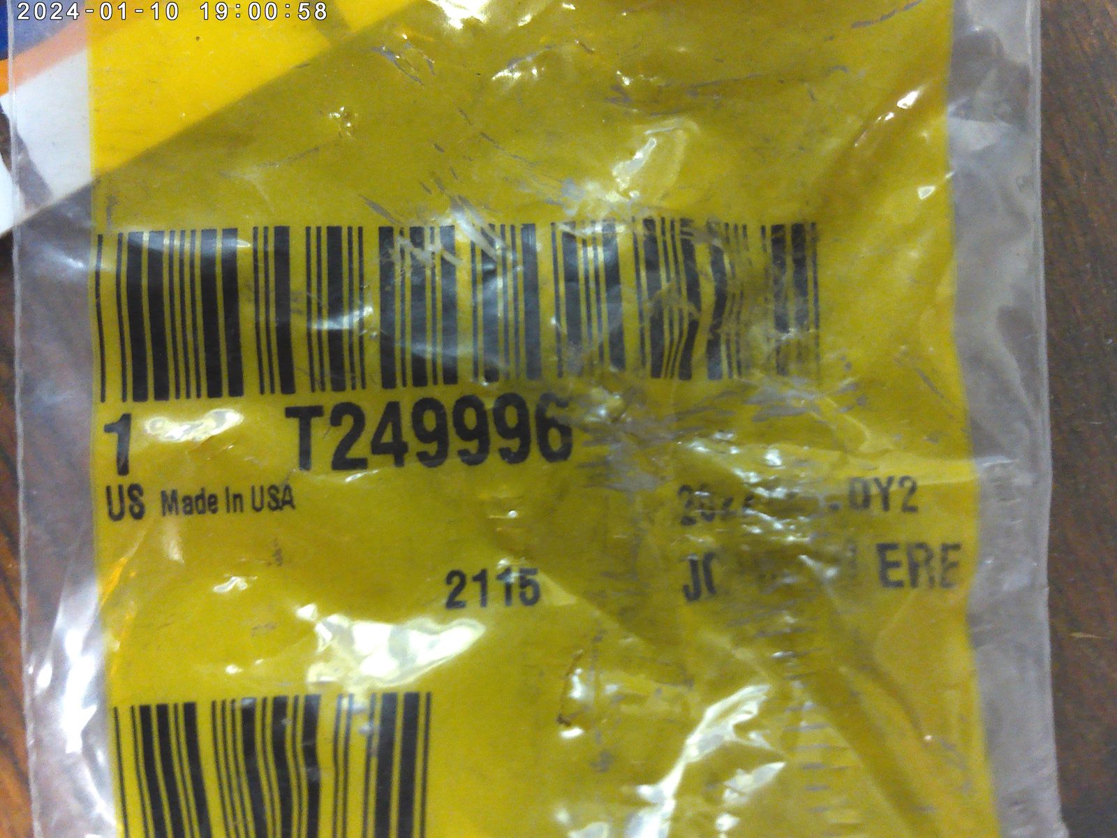 JOHN DEERE T249996 CYLINDRICAL HEAD SCREW 5/8&quot;-18 X 4-1/2&quot; - $8.27