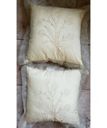 2 Buttercup Yellow Pillows Sheer Cover Embroidered Flowers JCPenney 15&quot; ... - £23.73 GBP