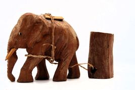 Vintage Elephant Pulling Log Chains Carving Small Wooden  Sculpture - $15.00
