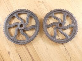 2 CAST IRON SPROCKET WHEEL GEAR PULLEY PULLY STEAMPUNK 6" INDUSTRIAL RUSTIC - $743.79 MXN 2 CAST IRON SPROCKET WHEEL GEAR PULLEY PULLY STEAMPUNK 6" INDUSTRIAL RUSTIC - $743.79 MXN