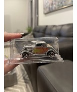 Hot Wheels Gray 1979 Ford Roadster REPRODUCTION 1:64 051122DMT3-D22 - $20.58 CAD
