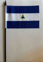 Banderia Nicaragua Desk Flag 4&quot; x 6&quot; Inches - £4.95 GBP