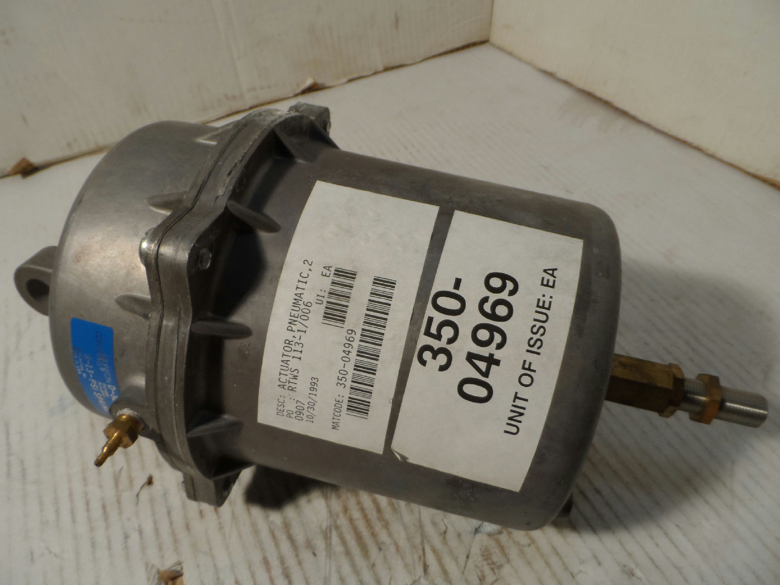Johnson Controls D3244-4 Damper Actuator 8-13 PSI Spring - $65.96