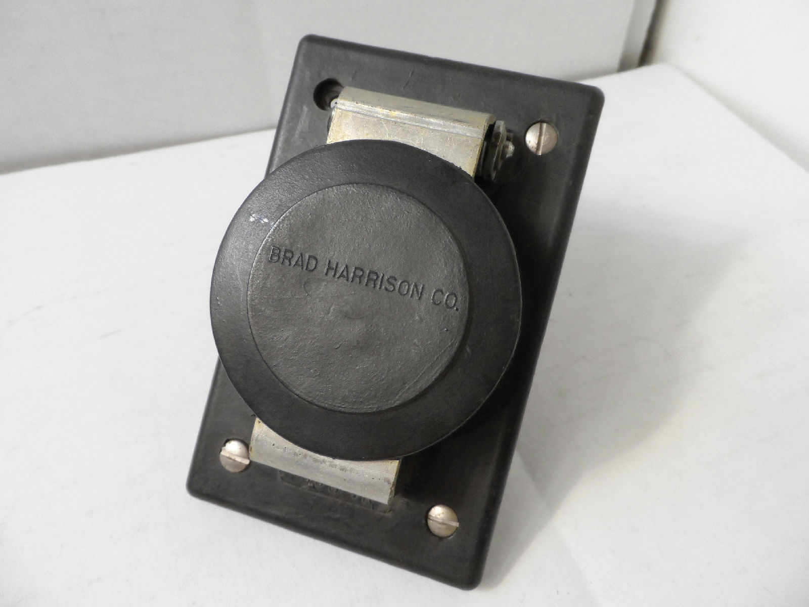 Brad Harrison 653-FR 11 Pin Receptacle  -- - $23.28