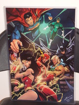 DC Justice League Glossy Print 11 x 17 In Hard Plastic Sleeve - £20.29 GBP