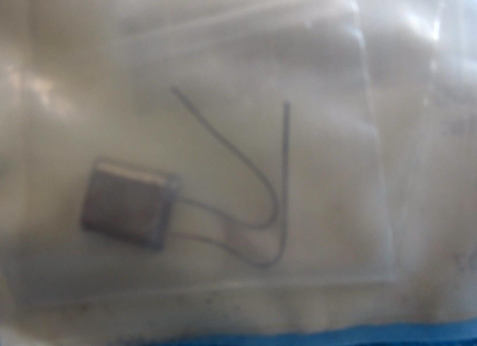 72028-004 CRYSTAL, AVIATION AIRCRAFT AIRPLANE REPLACEMENT PART - $9.60