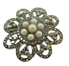 Vintage Silver Tone Flower Brooch Rhinestones Pearl Beads Costume Jewelry 2 In - £10.39 GBP