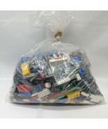 LEGO 1 Pound 12 Oz Bulk Mixed Bagged Lot - Random Sets R2-D2 Figure Incl... - $228.65 MXN