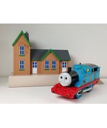 Thomas &amp; Friends Tomy Trackmaster Maithwaite Station &amp; Thomas Tank Engin... - $14.50