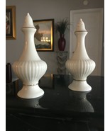 LENOX Fine China Sale and Pepper holder - $38.33 CAD