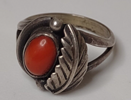Vintage Southwestern Style Ring With Feather Size 5 - £23.98 GBP