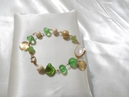Department Store 7&quot; Gold Tone Light Green Bead and Shell Bracelet A896 - $16.31
