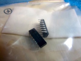 7493 INTEGRATED CIRCUIT IC, AVIATION AIRCRAFT AIRPLANE REPLACEMENT PART - $9.60