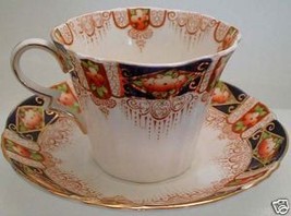 Royal Albert Crown Fine Bone China Arts &amp; Crafts Teacup - £34.17 GBP