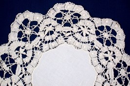 25-Pc Set Lace Doilies (1) 23.5-in Monogrammed (12) 10-in and (12) 5.5-in  - £15.19 GBP