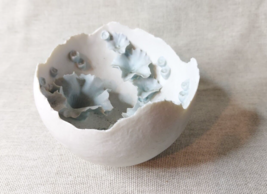 Vintage Chessell Egg Shell Flower Garden Pottery - £82.98 GBP