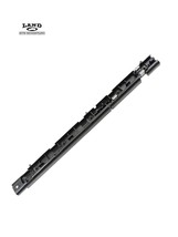 MERCEDES R231 SL-CLASS PASSENGER/RIGHT FRONT DOOR SILL STEP PLATE MOUNT ... - $333.70 MXN
